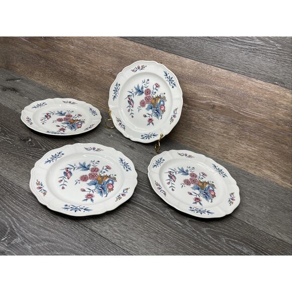 Wedgwood of Etruria Williamsburg “Potpourri” SALAD PLATE 8.5" Off White w Bird - Picture 2 of 10